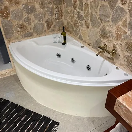 Apartman 2-luxury Jacuzzi White By The Sea *