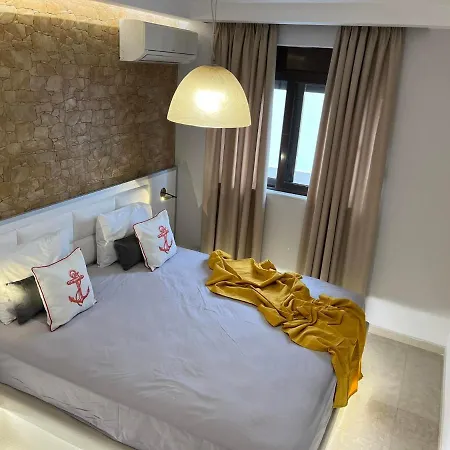 Apartment 2-luxury Jacuzzi White By The Sea