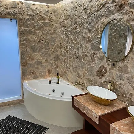 Διαμέρισμα 2-luxury Jacuzzi White By The Sea *